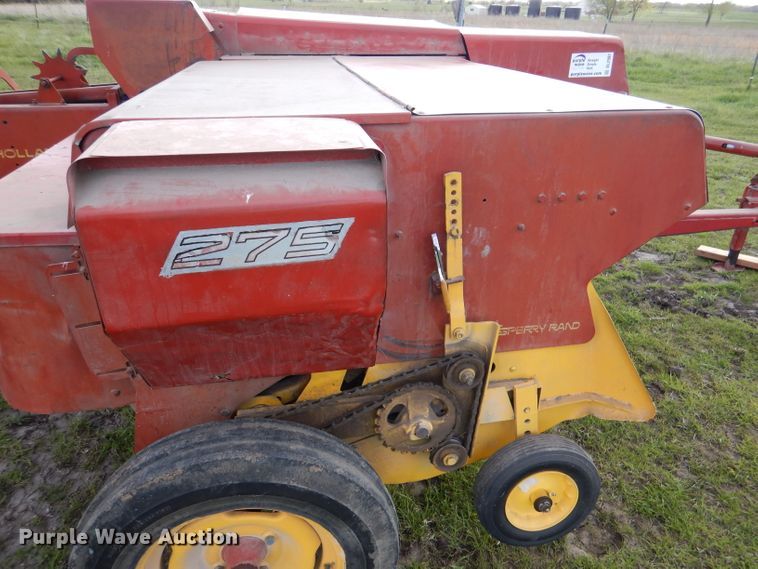image for item DL2997 New Holland 275  small square baler