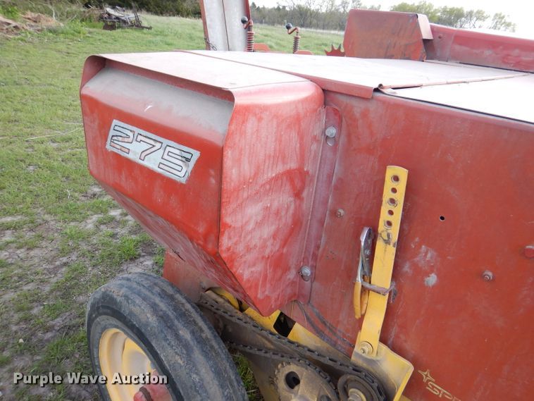 image for item DL2997 New Holland 275  small square baler
