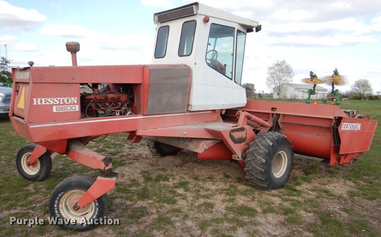 image for item DL2999 Hesston 6600  windrower