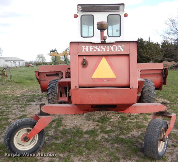 image for item DL2999 Hesston 6600  windrower