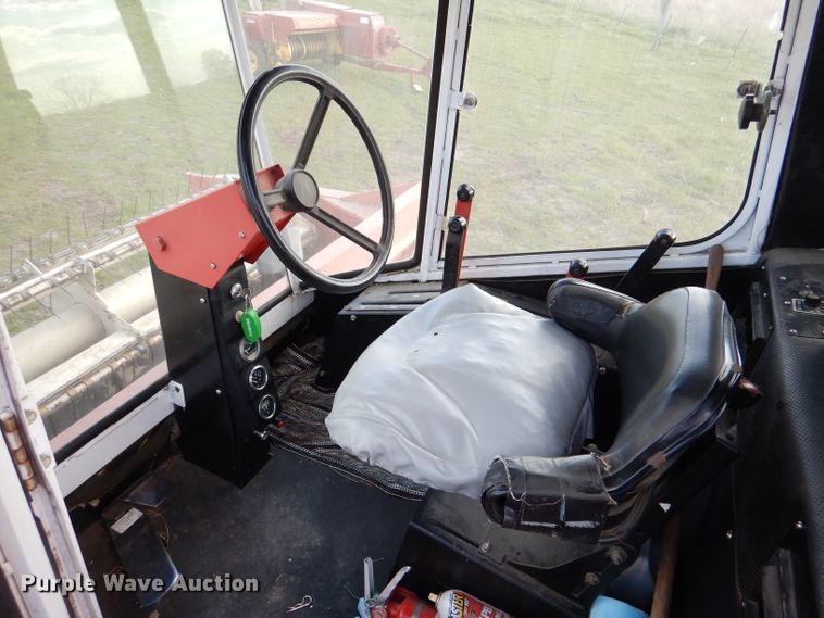 image for item DL2999 Hesston 6600  windrower