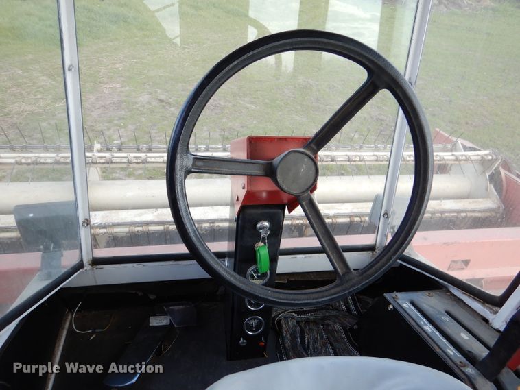 image for item DL2999 Hesston 6600  windrower