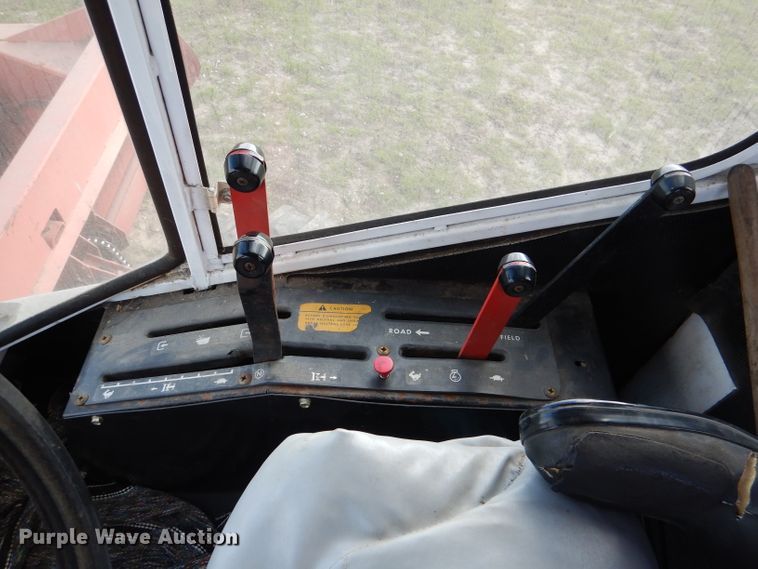 image for item DL2999 Hesston 6600  windrower