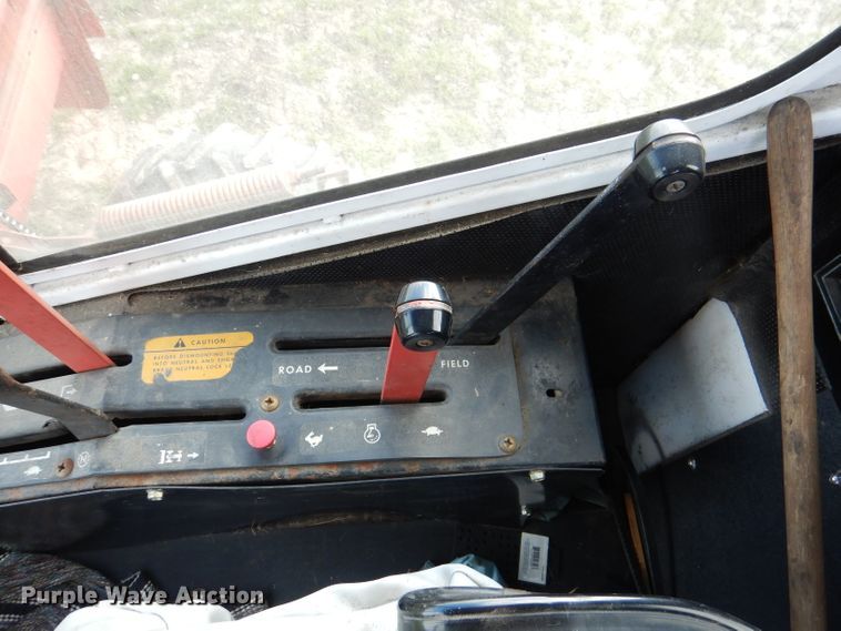 image for item DL2999 Hesston 6600  windrower