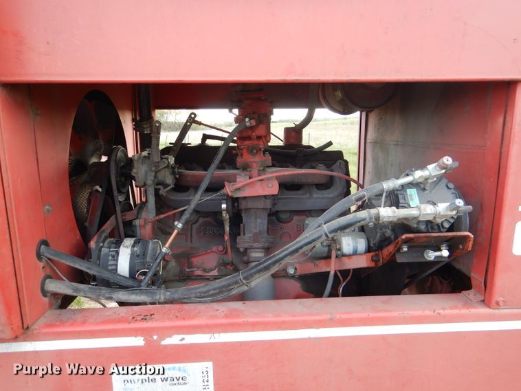 image for item DL2999 Hesston 6600  windrower