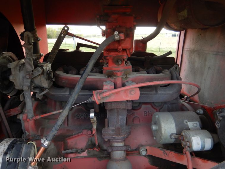 image for item DL2999 Hesston 6600  windrower