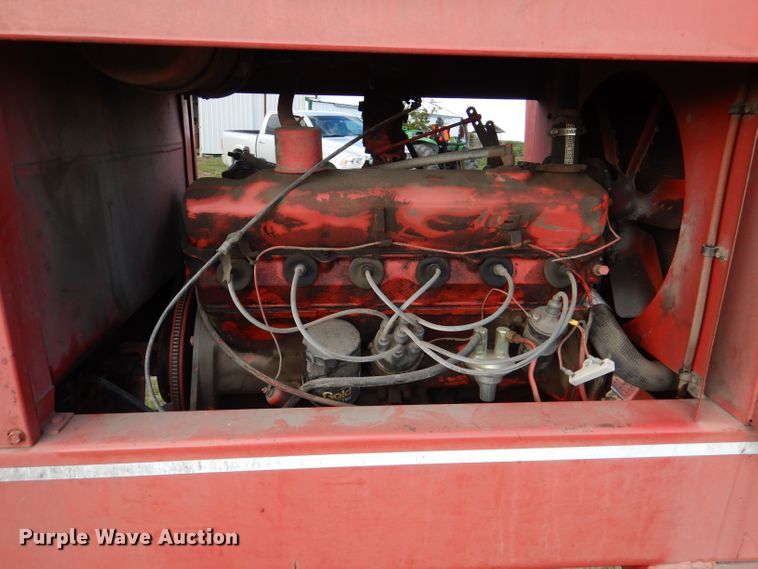 image for item DL2999 Hesston 6600  windrower