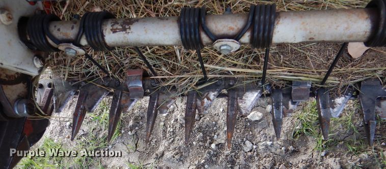 image for item DL2999 Hesston 6600  windrower