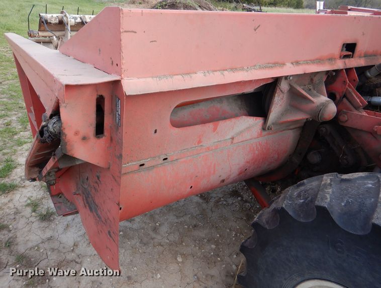 image for item DL2999 Hesston 6600  windrower