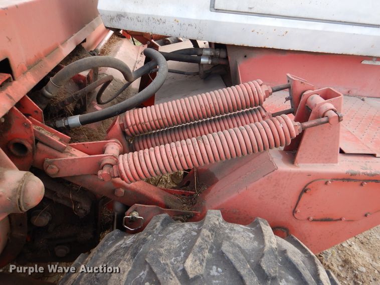 image for item DL2999 Hesston 6600  windrower