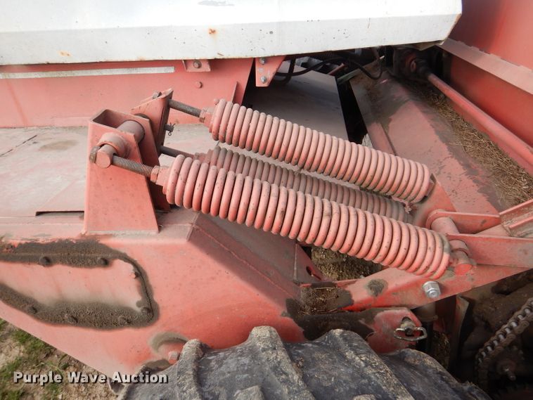 image for item DL2999 Hesston 6600  windrower