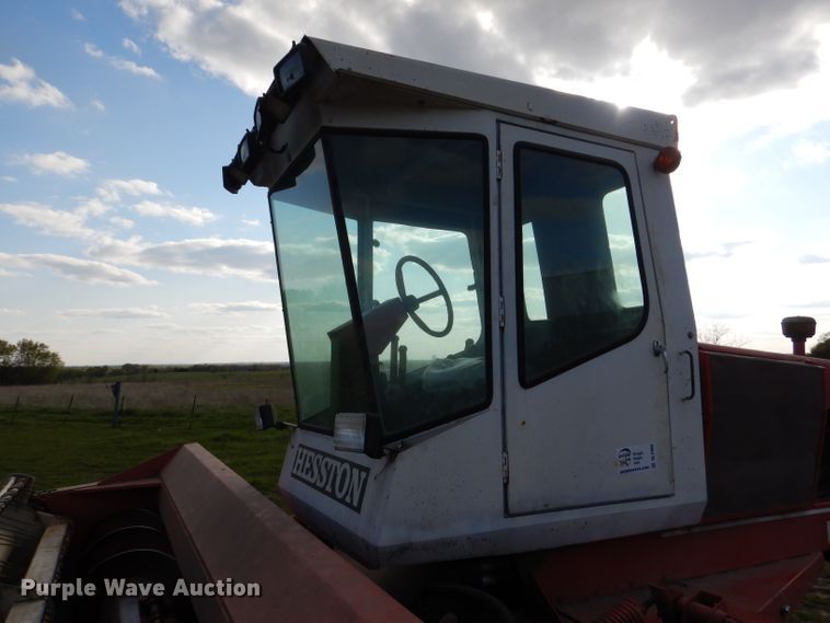 image for item DL2999 Hesston 6600  windrower