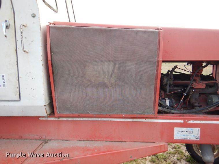 image for item DL2999 Hesston 6600  windrower