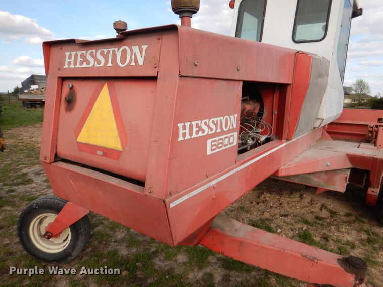 image for item DL2999 Hesston 6600  windrower