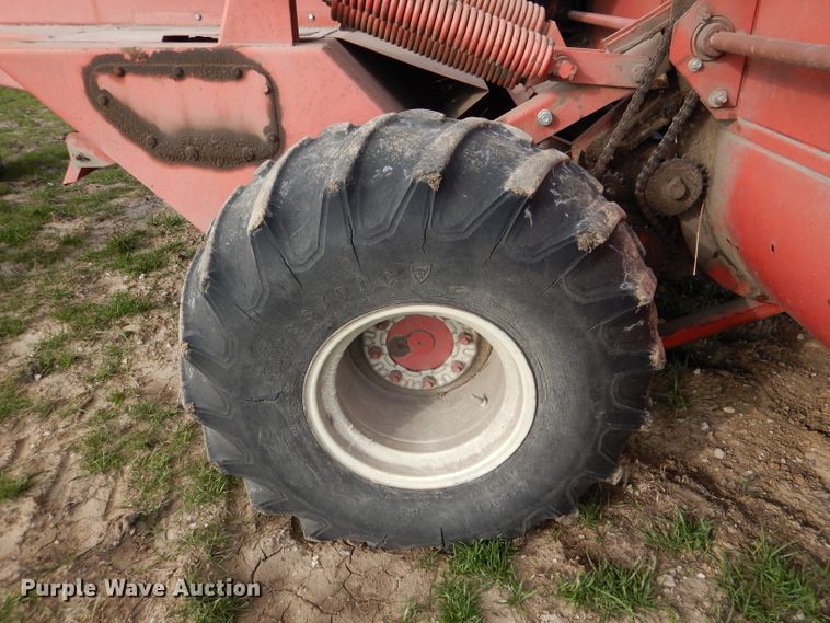 image for item DL2999 Hesston 6600  windrower