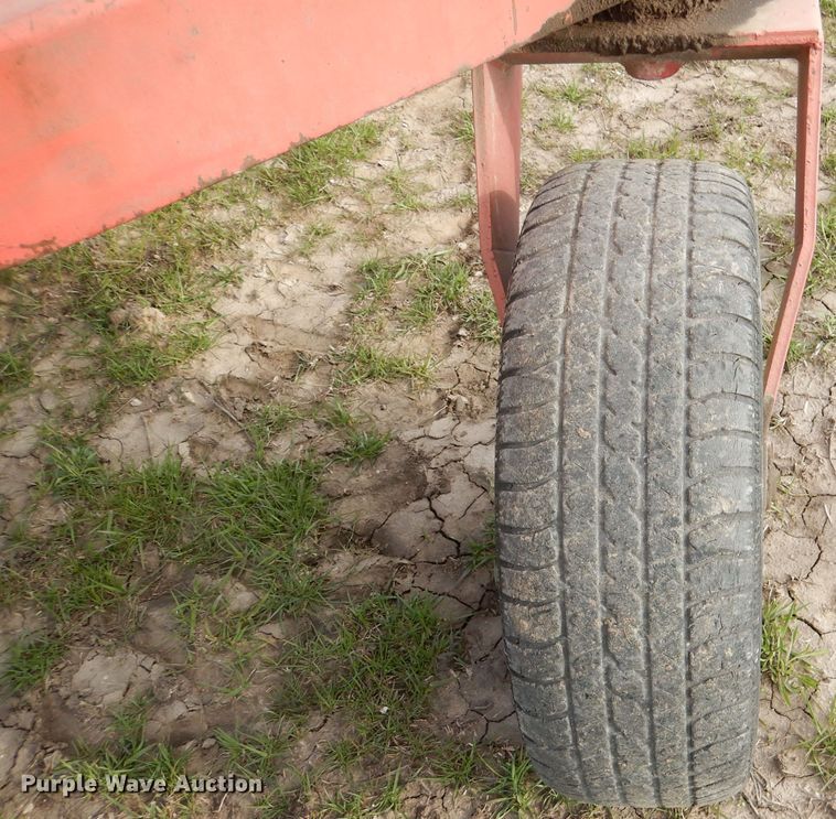 image for item DL2999 Hesston 6600  windrower