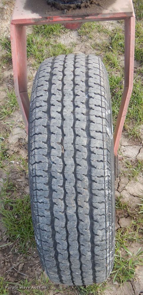 image for item DL2999 Hesston 6600  windrower