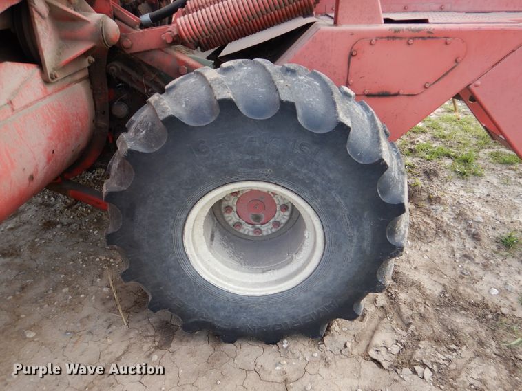 image for item DL2999 Hesston 6600  windrower