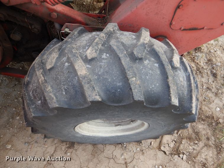 image for item DL2999 Hesston 6600  windrower