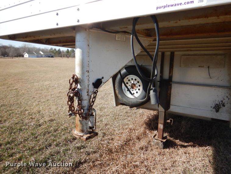 image for item DL4799 1992 4 Star Trailers  livestock trailer