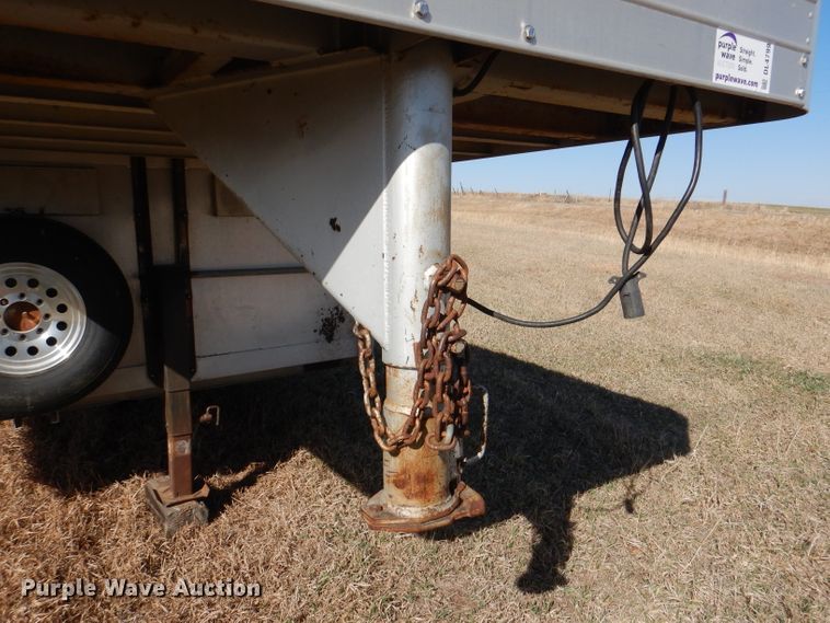 image for item DL4799 1992 4 Star Trailers  livestock trailer