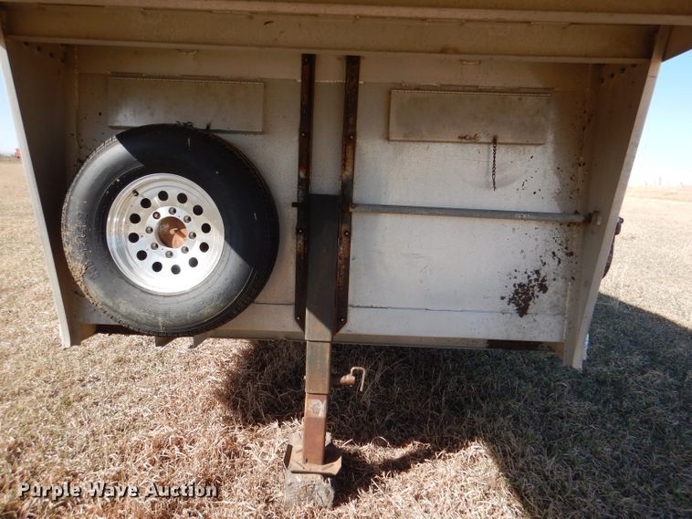 image for item DL4799 1992 4 Star Trailers  livestock trailer