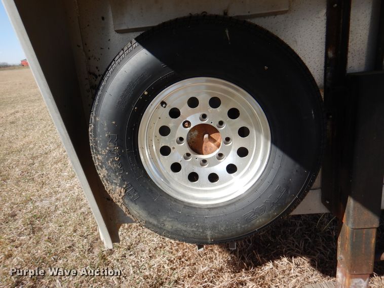 image for item DL4799 1992 4 Star Trailers  livestock trailer