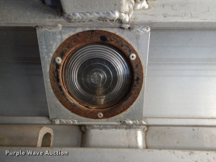 image for item DL4799 1992 4 Star Trailers  livestock trailer