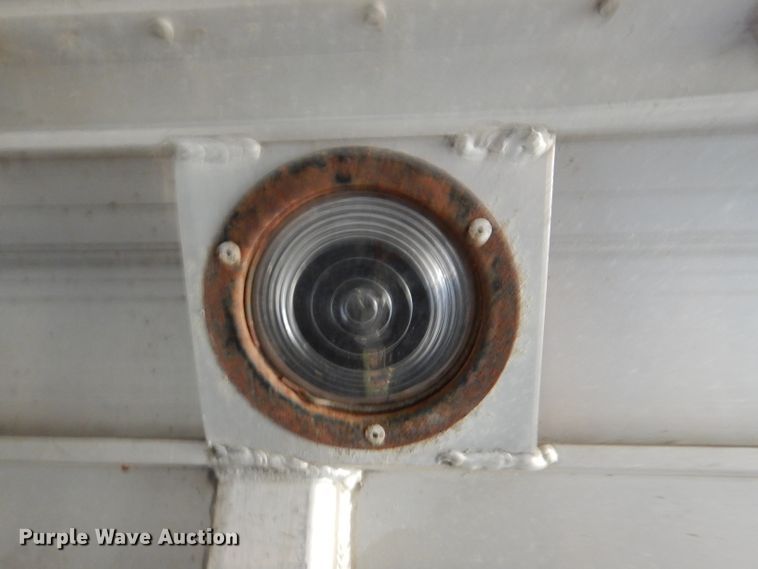 image for item DL4799 1992 4 Star Trailers  livestock trailer