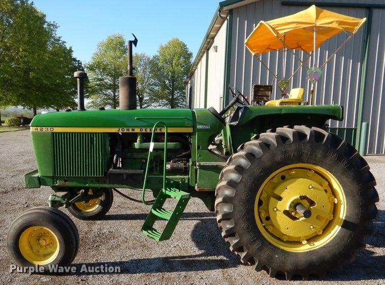 image for item DL8047 1973 John Deere 4230  tractor