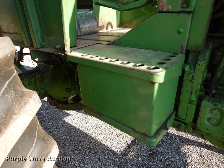 image for item DL8047 1973 John Deere 4230  tractor