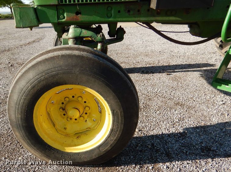 image for item DL8047 1973 John Deere 4230  tractor