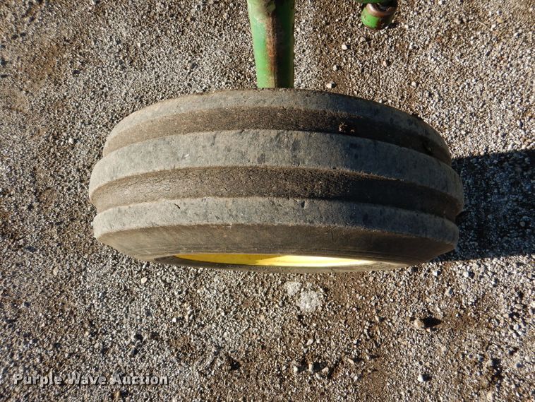 image for item DL8047 1973 John Deere 4230  tractor