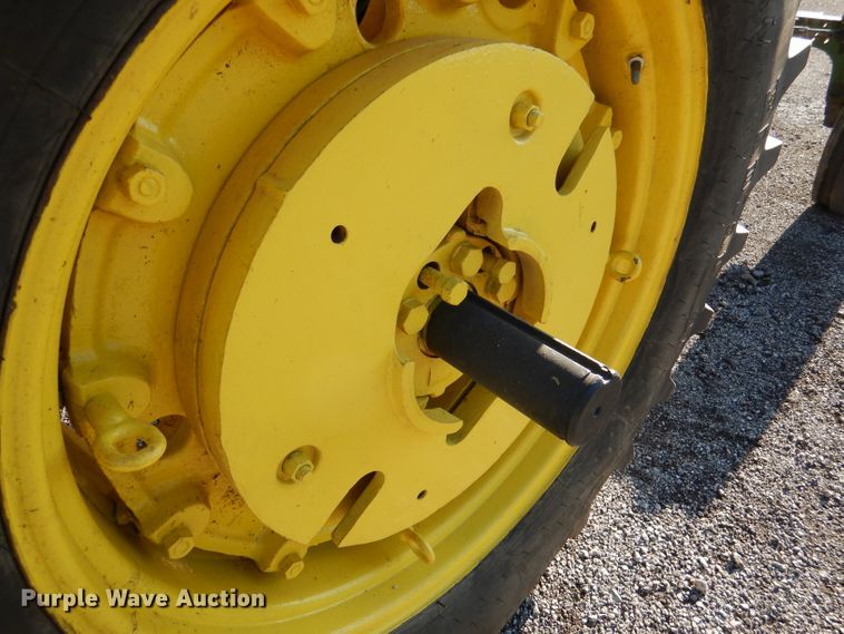 image for item DL8047 1973 John Deere 4230  tractor