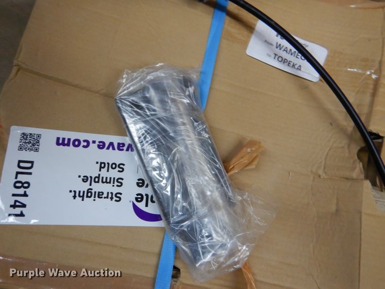 image for item DL8141 Kubota remote valve leveler kit