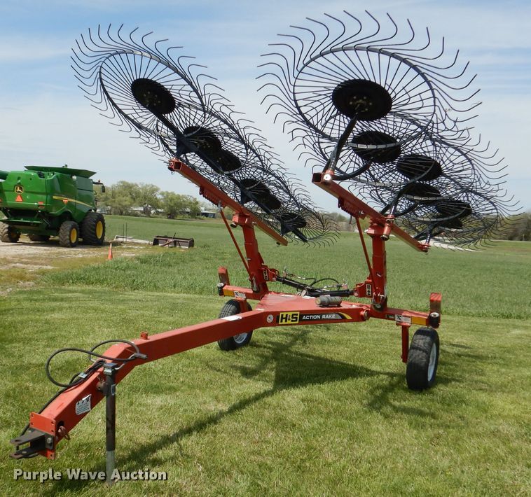 image for item DL8745 H&S AR1261  hay rake