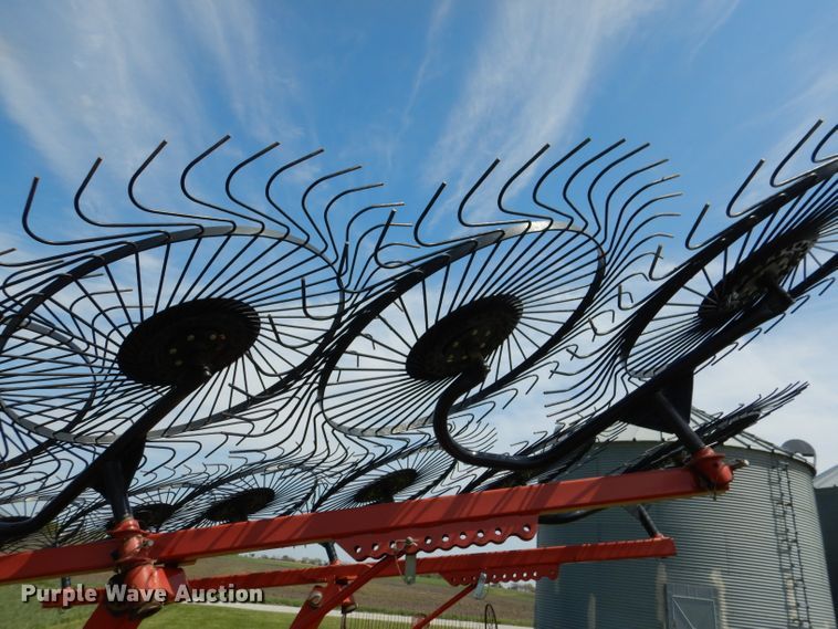 image for item DL8745 H&S AR1261  hay rake