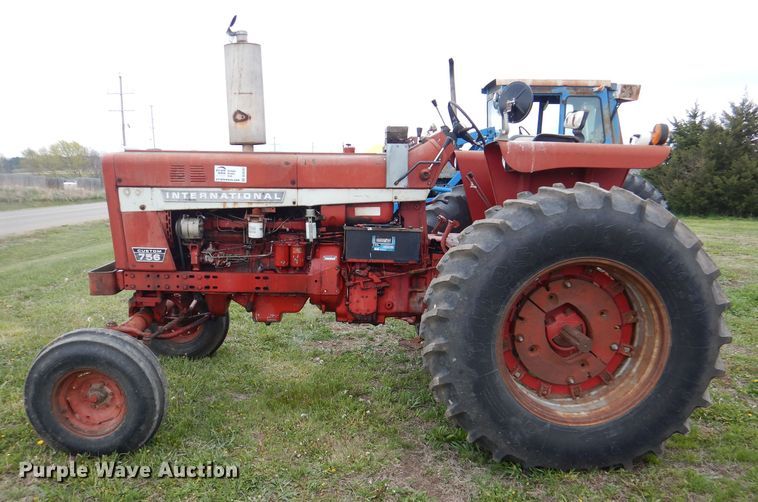 image for item DL8747 1969 International 756 Custom  tractor