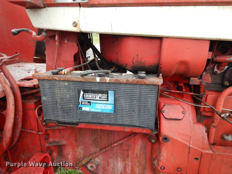 image for item DL8747 1969 International 756 Custom  tractor