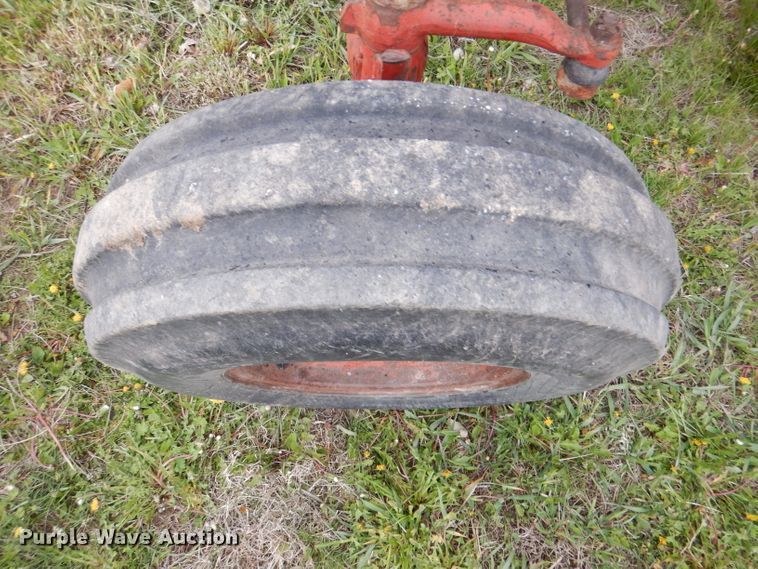 image for item DL8747 1969 International 756 Custom  tractor