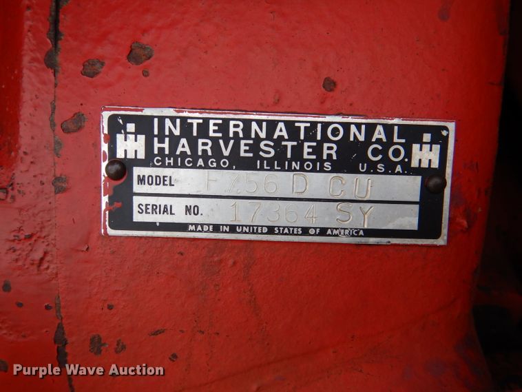 image for item DL8747 1969 International 756 Custom  tractor