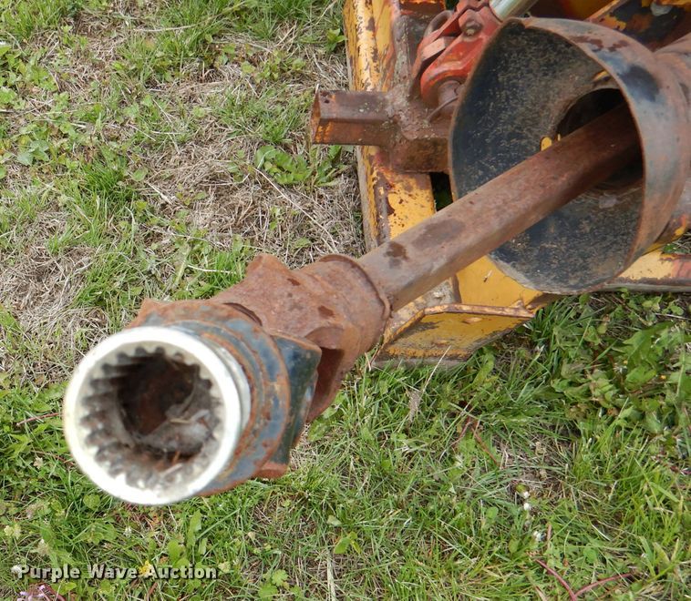 image for item DL8752 Duratech HayBuster 256  bale processor