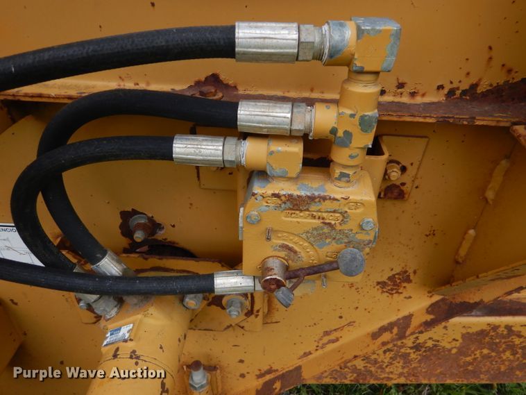 image for item DL8752 Duratech HayBuster 256  bale processor