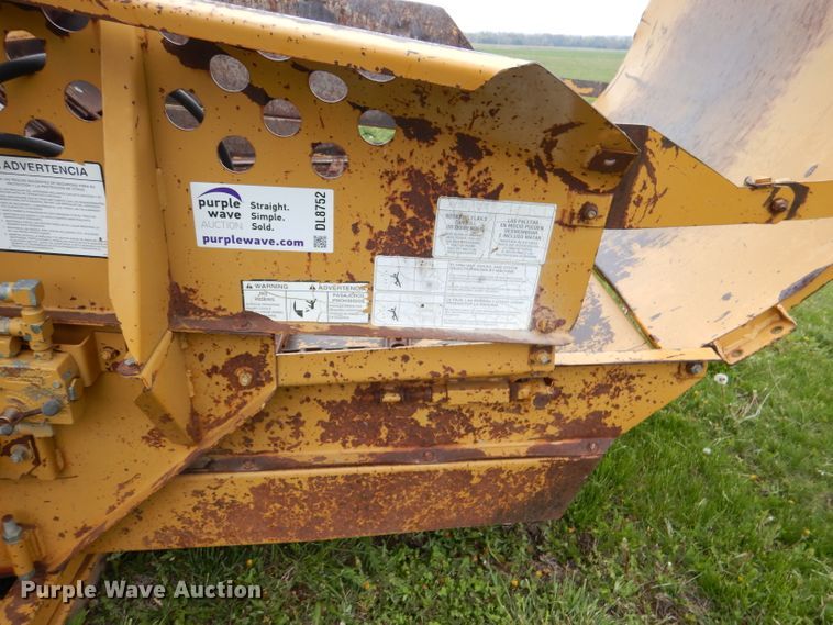image for item DL8752 Duratech HayBuster 256  bale processor