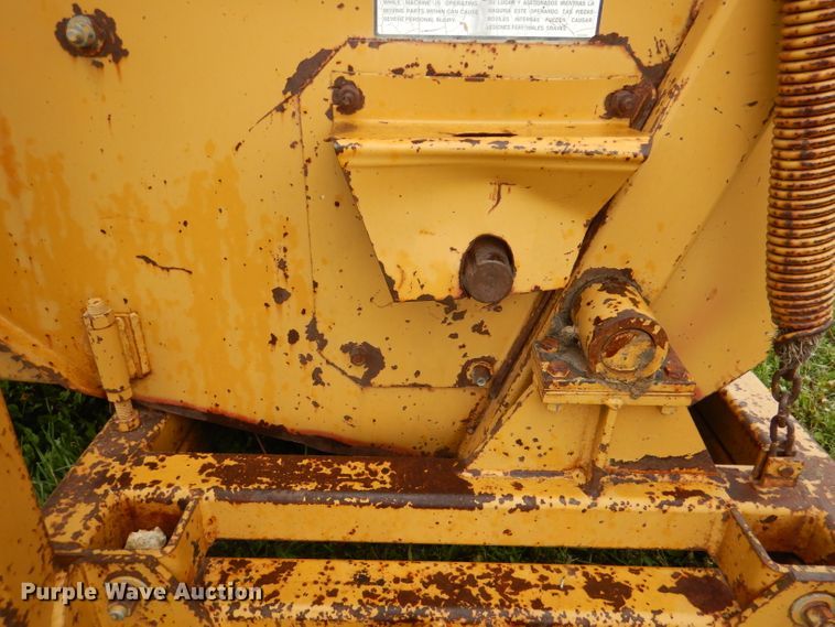 image for item DL8752 Duratech HayBuster 256  bale processor