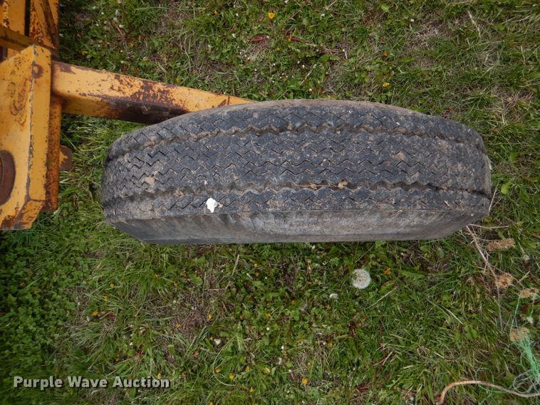 image for item DL8752 Duratech HayBuster 256  bale processor