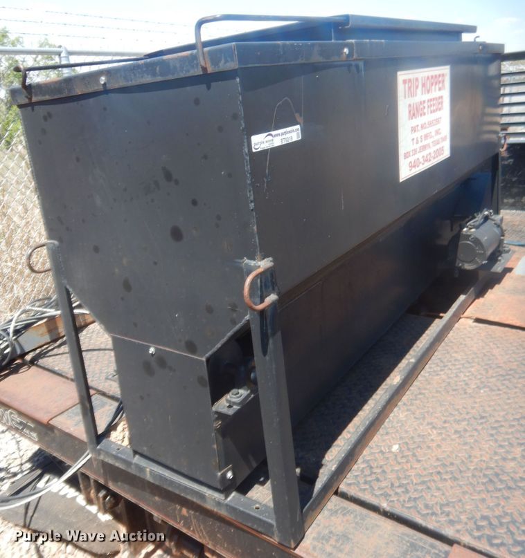 image for item ET9218 T&S P-826 trip hopper ranger feeder cake feeder box