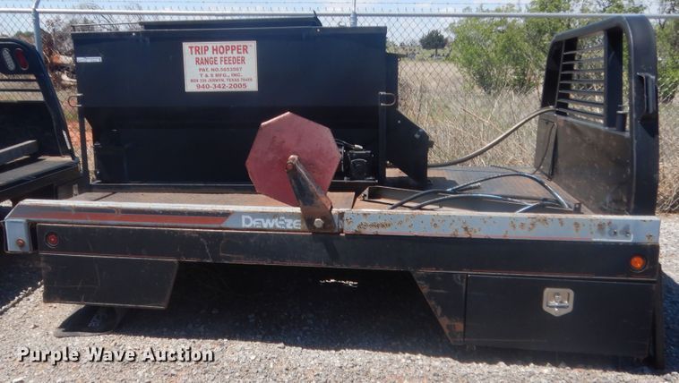 image for item ET9219 Dew Eze hydraulic bale bed