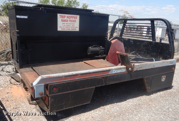 image for item ET9219 Dew Eze hydraulic bale bed