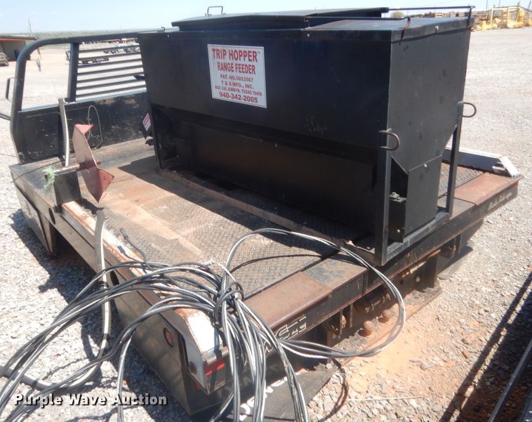 image for item ET9219 Dew Eze hydraulic bale bed